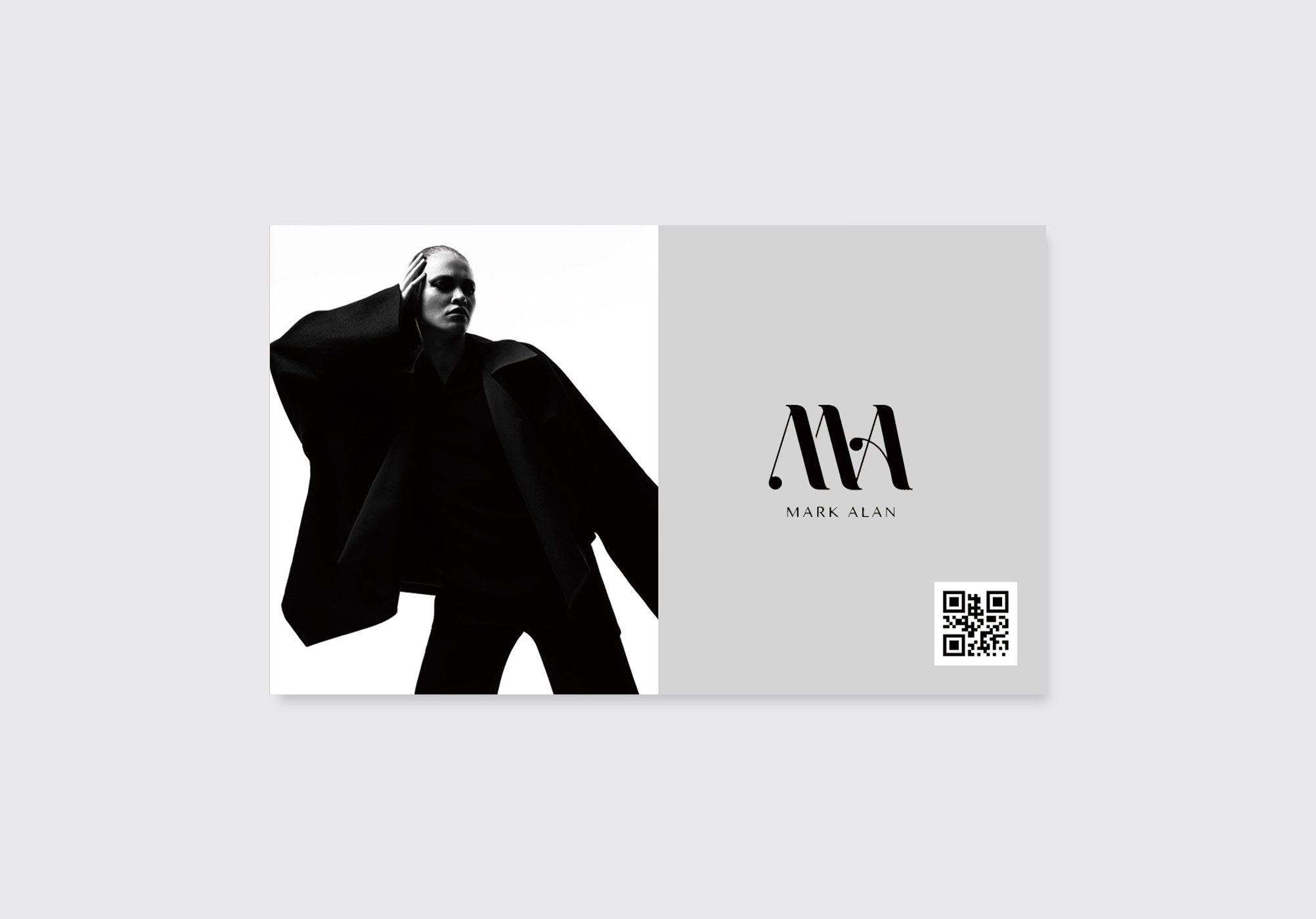 モードなファッション写真とロゴを組み合わせたアパレル向け名刺デザインの例