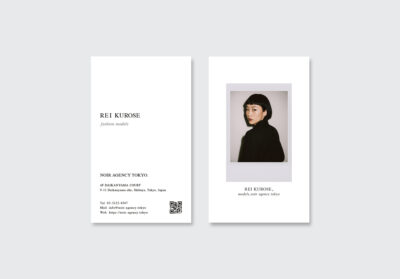 ファッションモデル名刺デザイン。余白を活かしたタイポグラフィとポラロイド写真を組み合わせたミニマルで上質な名刺